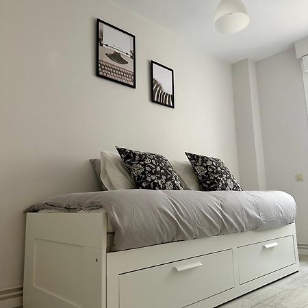 Cozy Flat 5 Mins From The Beach Χιχόν Εξωτερικό φωτογραφία